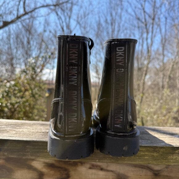 DKNY Women's Rain Boots, Black, 9M - Picture 7 of 9